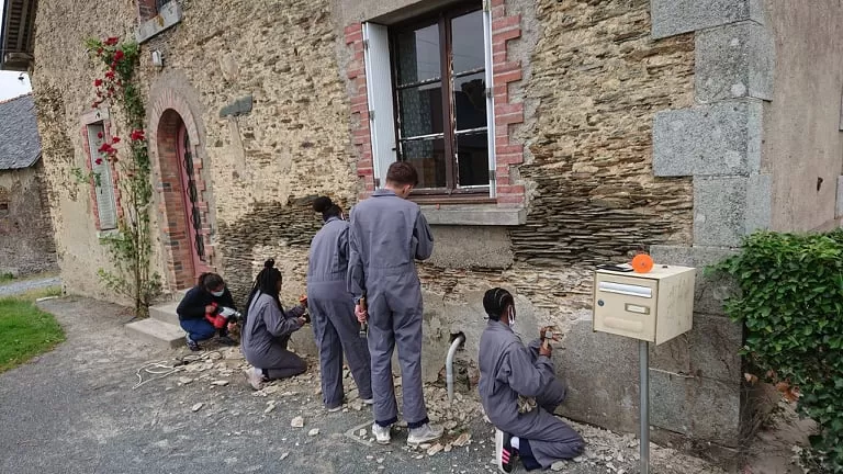 Restauration de la façade du bâtiment administratif du CERGO, image 1